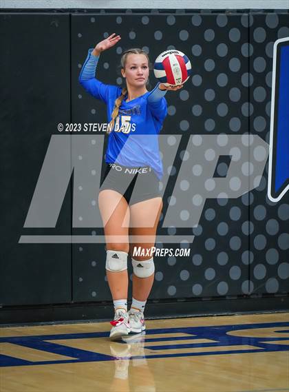 Thumbnail 1 in Mesquite vs Prescott photogallery.
