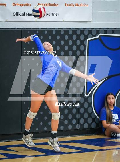 Thumbnail 2 in Mesquite vs Prescott photogallery.
