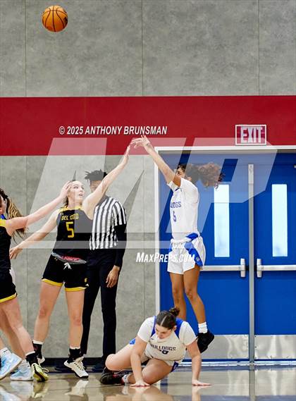 Thumbnail 1 in Del Oro @ Folsom photogallery.