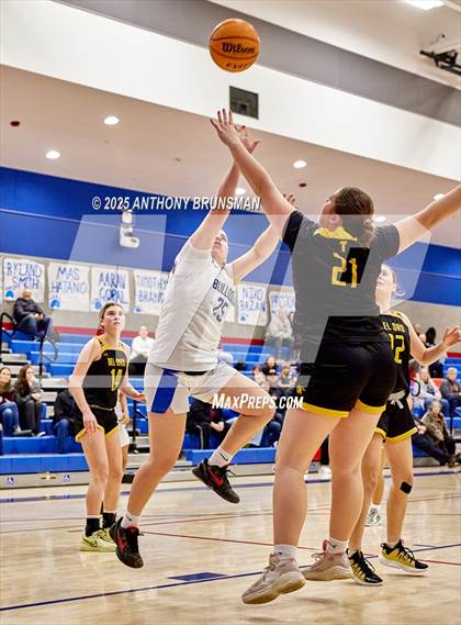 Thumbnail 1 in Del Oro @ Folsom photogallery.