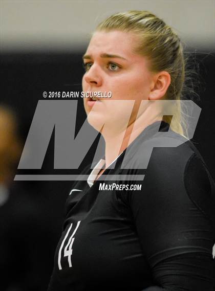Thumbnail 3 in Hamilton vs. Mountain Pointe (AIA Division 6A Semifinal Playoff) photogallery.