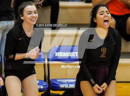 Thumbnail 2 in Hamilton vs. Mountain Pointe (AIA Division 6A Semifinal Playoff) photogallery.