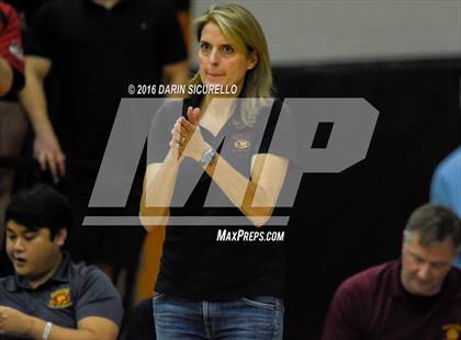 Thumbnail 2 in Hamilton vs. Mountain Pointe (AIA Division 6A Semifinal Playoff) photogallery.