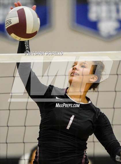 Thumbnail 3 in Hamilton vs. Mountain Pointe (AIA Division 6A Semifinal Playoff) photogallery.