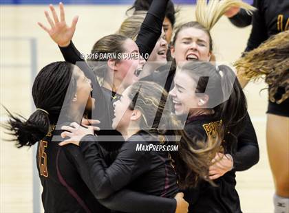 Thumbnail 1 in Hamilton vs. Mountain Pointe (AIA Division 6A Semifinal Playoff) photogallery.