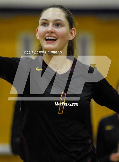 Thumbnail 2 in Hamilton vs. Mountain Pointe (AIA Division 6A Semifinal Playoff) photogallery.