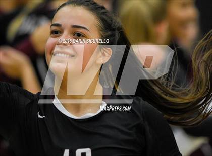 Thumbnail 3 in Hamilton vs. Mountain Pointe (AIA Division 6A Semifinal Playoff) photogallery.
