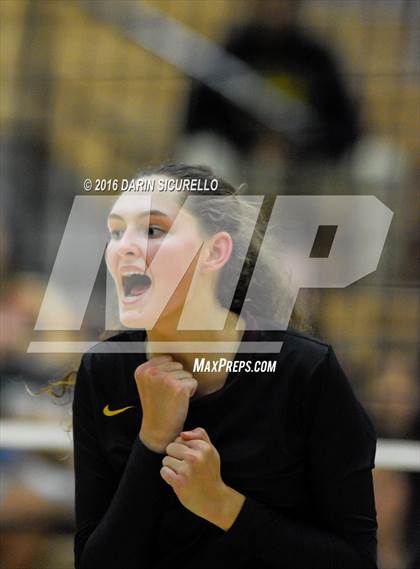 Thumbnail 1 in Hamilton vs. Mountain Pointe (AIA Division 6A Semifinal Playoff) photogallery.