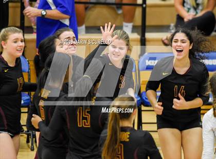 Thumbnail 2 in Hamilton vs. Mountain Pointe (AIA Division 6A Semifinal Playoff) photogallery.