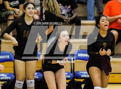 Thumbnail 1 in Hamilton vs. Mountain Pointe (AIA Division 6A Semifinal Playoff) photogallery.