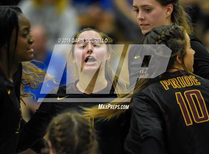 Thumbnail 1 in Hamilton vs. Mountain Pointe (AIA Division 6A Semifinal Playoff) photogallery.