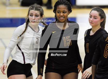 Thumbnail 3 in Hamilton vs. Mountain Pointe (AIA Division 6A Semifinal Playoff) photogallery.