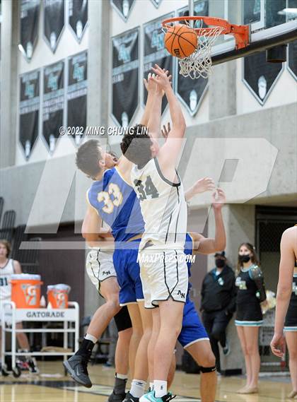 Thumbnail 2 in El Toro @ Aliso Niguel photogallery.