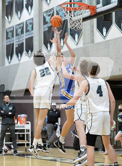 Thumbnail 2 in El Toro @ Aliso Niguel photogallery.