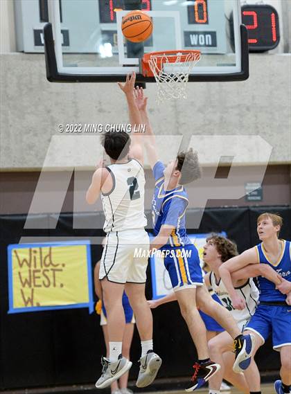 Thumbnail 2 in El Toro @ Aliso Niguel photogallery.