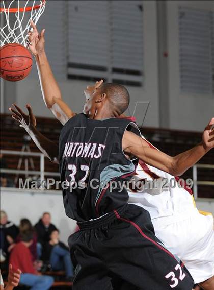 Thumbnail 2 in Natomas vs. Encina (St. Hope Holiday Classic) photogallery.