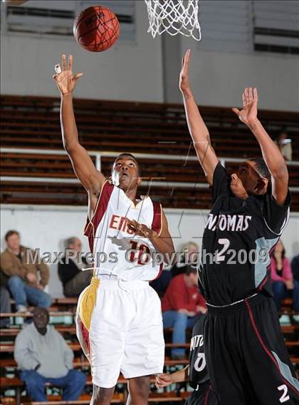 Thumbnail 3 in Natomas vs. Encina (St. Hope Holiday Classic) photogallery.