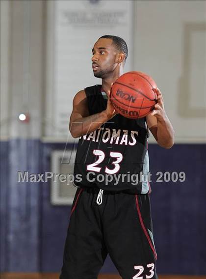 Thumbnail 2 in Natomas vs. Encina (St. Hope Holiday Classic) photogallery.