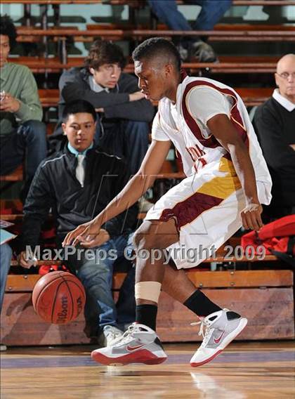 Thumbnail 3 in Natomas vs. Encina (St. Hope Holiday Classic) photogallery.