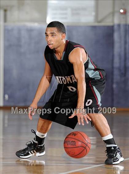 Thumbnail 2 in Natomas vs. Encina (St. Hope Holiday Classic) photogallery.