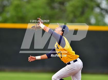 Thumbnail 1 in Stony Point @ Vandegrift photogallery.