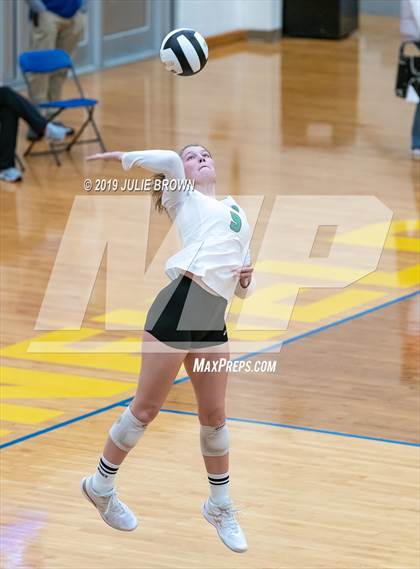 Thumbnail 1 in Cathedral vs New Castle (IHSAA 4A Regional Semifinal) photogallery.