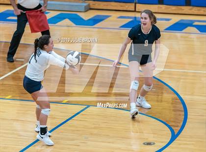 Thumbnail 1 in Cathedral vs New Castle (IHSAA 4A Regional Semifinal) photogallery.