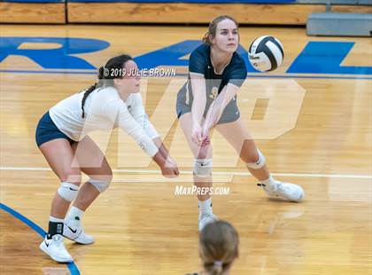 Thumbnail 3 in Cathedral vs New Castle (IHSAA 4A Regional Semifinal) photogallery.