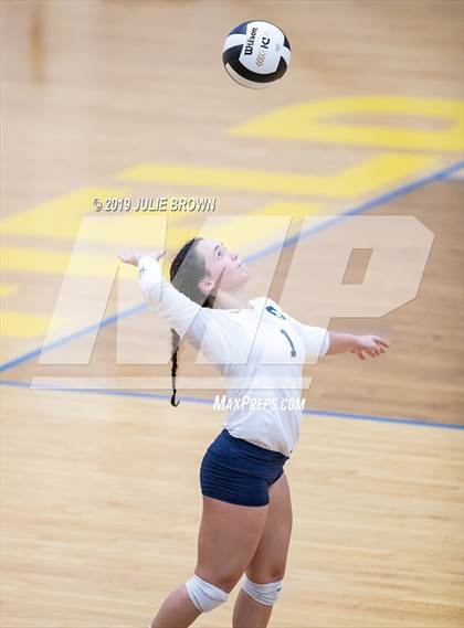 Thumbnail 1 in Cathedral vs New Castle (IHSAA 4A Regional Semifinal) photogallery.
