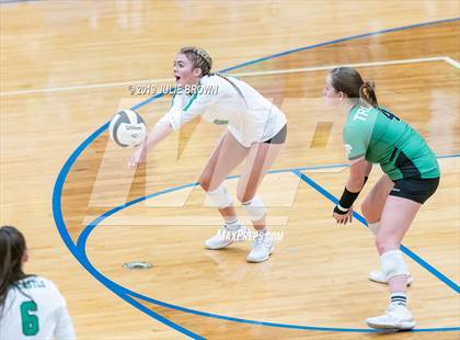 Thumbnail 2 in Cathedral vs New Castle (IHSAA 4A Regional Semifinal) photogallery.