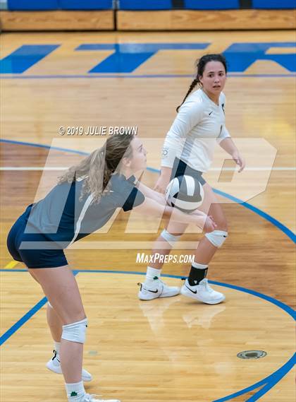 Thumbnail 1 in Cathedral vs New Castle (IHSAA 4A Regional Semifinal) photogallery.