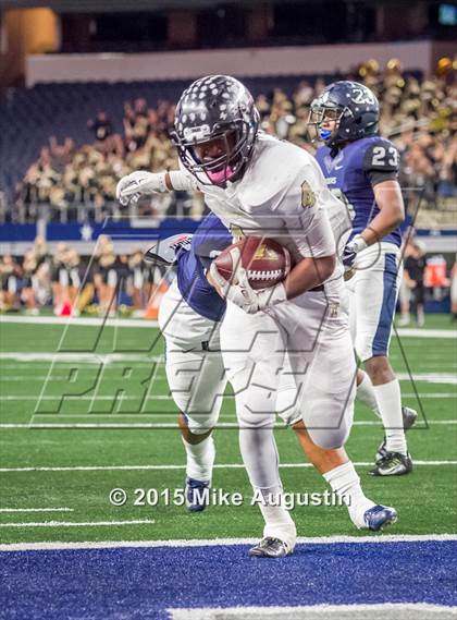 Thumbnail 2 in  The Colony vs. Wylie East (UIL 5A Bi-District)  photogallery.