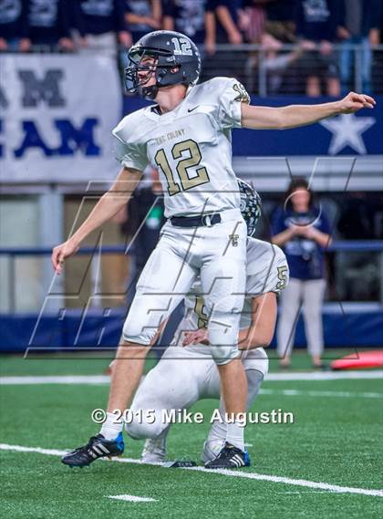 Thumbnail 2 in  The Colony vs. Wylie East (UIL 5A Bi-District)  photogallery.