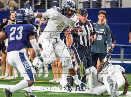 Thumbnail 3 in  The Colony vs. Wylie East (UIL 5A Bi-District)  photogallery.