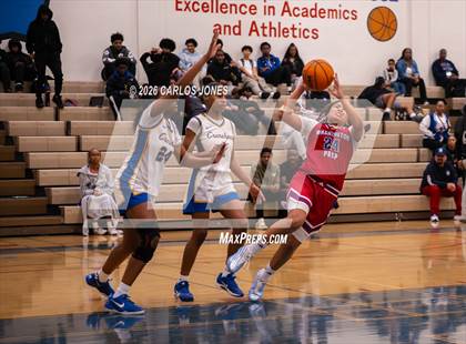 Thumbnail 3 in George Washington Prep @ Crenshaw photogallery.