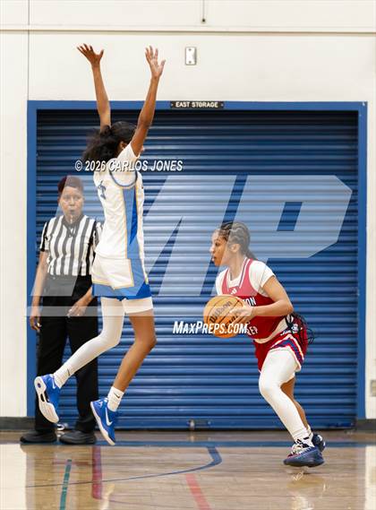 Thumbnail 1 in George Washington Prep @ Crenshaw photogallery.