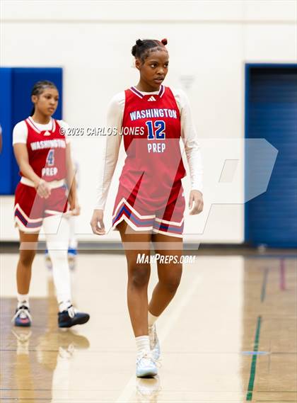 Thumbnail 2 in George Washington Prep @ Crenshaw photogallery.