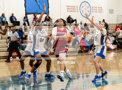 Thumbnail 2 in George Washington Prep @ Crenshaw photogallery.