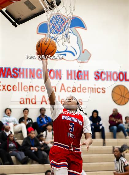 Thumbnail 1 in George Washington Prep @ Crenshaw photogallery.