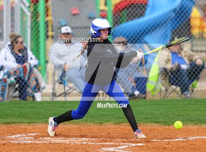 Thumbnail 3 in Kingfisher vs Hennessey photogallery.
