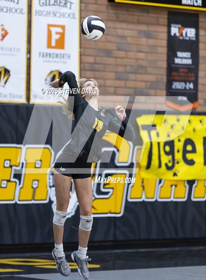 Thumbnail 3 in JV: Mesquite @ Gilbert photogallery.