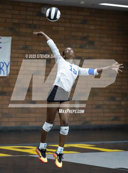 Thumbnail 3 in JV: Mesquite @ Gilbert photogallery.