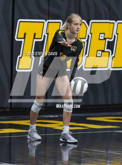 Thumbnail 3 in JV: Mesquite @ Gilbert photogallery.