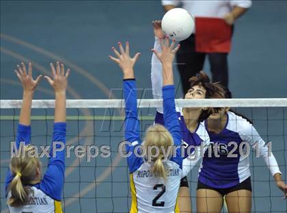 Thumbnail 2 in Bradshaw Christian vs. Ripon Christian (CIF SJS D5 Final) photogallery.