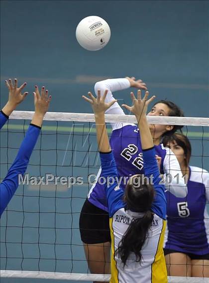 Thumbnail 3 in Bradshaw Christian vs. Ripon Christian (CIF SJS D5 Final) photogallery.