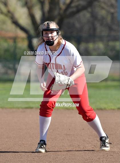 Thumbnail 2 in Lassen vs. Foothill (Pleasant Valley Tournament) photogallery.