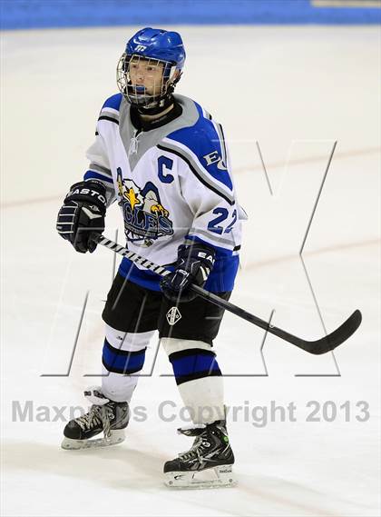Thumbnail 2 in Brookfield/Bethel/Danbury vs. East Catholic (CIAC Division II Semifinal) photogallery.