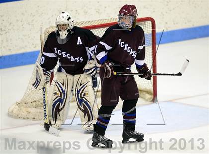 Thumbnail 2 in Brookfield/Bethel/Danbury vs. East Catholic (CIAC Division II Semifinal) photogallery.