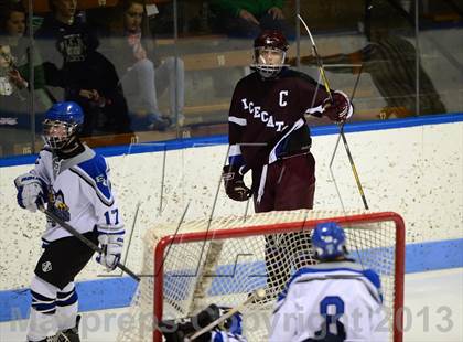 Thumbnail 2 in Brookfield/Bethel/Danbury vs. East Catholic (CIAC Division II Semifinal) photogallery.