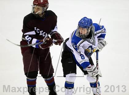 Thumbnail 3 in Brookfield/Bethel/Danbury vs. East Catholic (CIAC Division II Semifinal) photogallery.